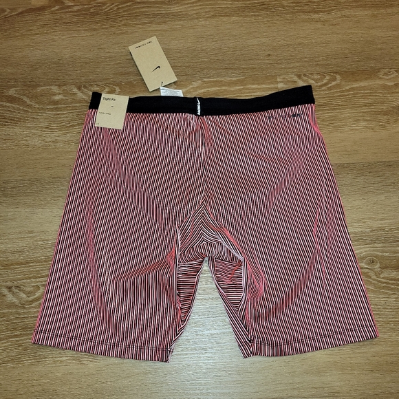 Nike Aeroswift 1/2 Length Running Tights Crimson Men’s Sz Large DA1429-014 - Picture 9 of 9